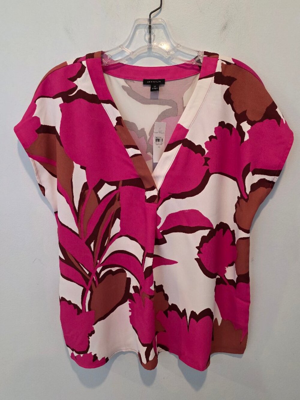 Ann Taylor Pleat Front Top, Size XS, NWT